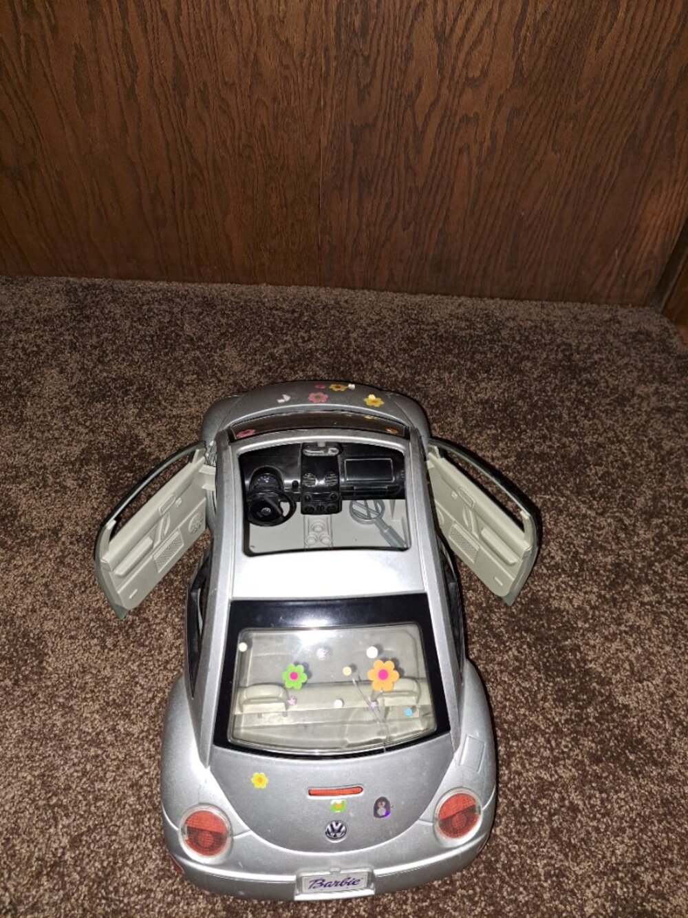 Vintage 2000 Mattel Barbie Silver Volkswagen Beetle toy car with flower decals - Picture 8 of 14